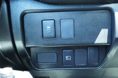 Used 2020 Toyota Tacoma SR image 17