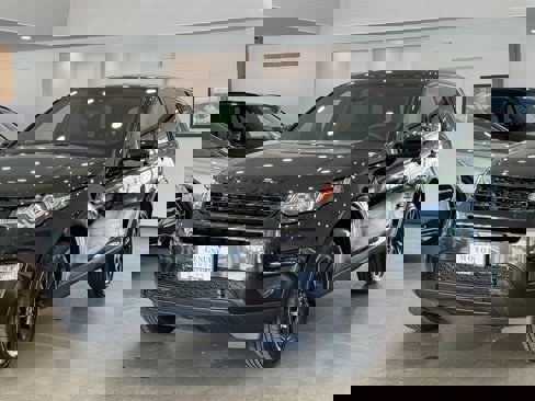 Used 2016 Land Rover Discovery Sport SE image 1