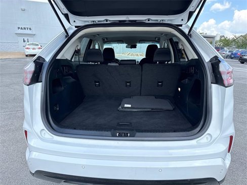 Used 2022 Ford Edge SE w/ Black Appearance Package image 5