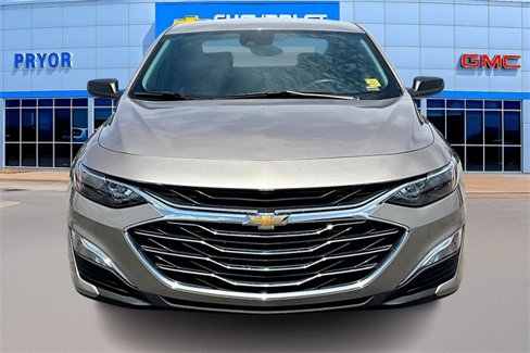Used 2024 Chevrolet Malibu LS image 2