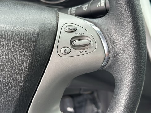 Used 2017 Nissan Murano S image 23