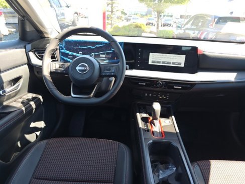 New 2025 Nissan Kicks SR image 20