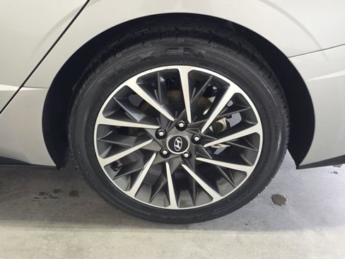 Used 2020 Hyundai Sonata Limited w/ Preferred Accessory Package image 37