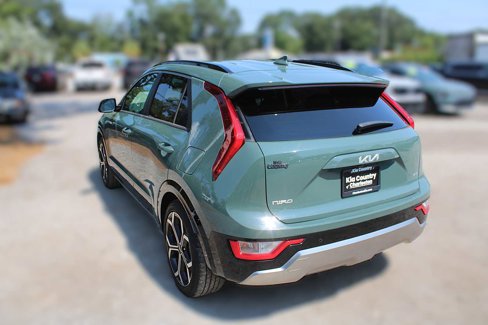 Certified 2023 Kia Niro EX Touring image 11