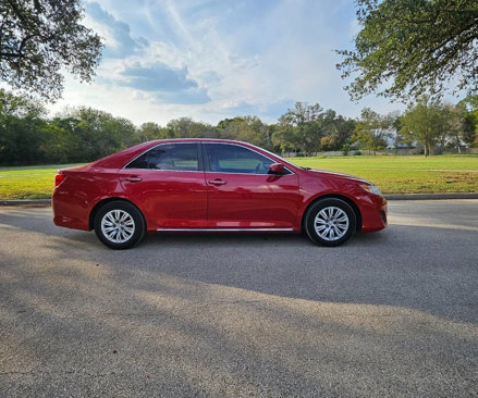 Used 2012 Toyota Camry LE image 5