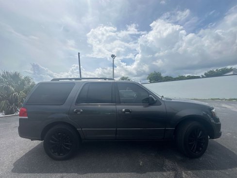 Used 2017 Lincoln Navigator Select image 7