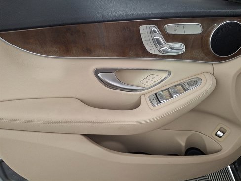 Used 2016 Mercedes-Benz C 300 4MATIC Sedan image 14