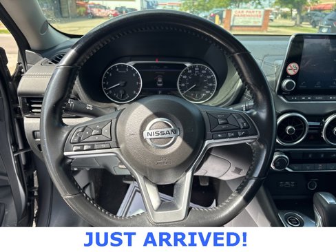 Used 2022 Nissan Sentra SV image 9