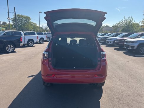 Used 2022 Jeep Compass Limited image 10