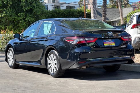 Used 2022 Toyota Camry LE image 6