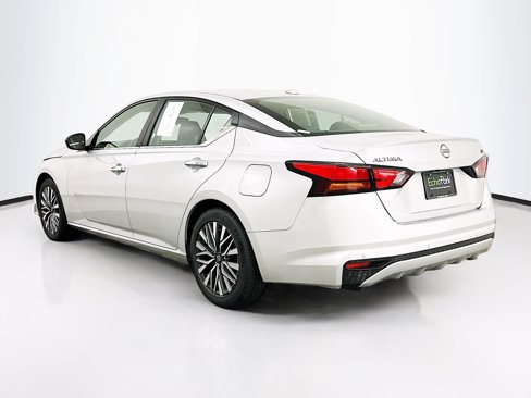 Used 2024 Nissan Altima 2.5 SV image 5