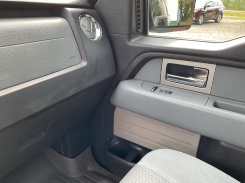 Used 2011 Ford F150 XLT w/ XLT Convenience Pkg image 14
