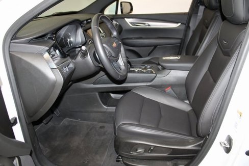 Certified 2023 Cadillac XT5 Luxury image 8