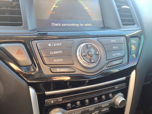 Used 2020 Nissan Pathfinder S image 25