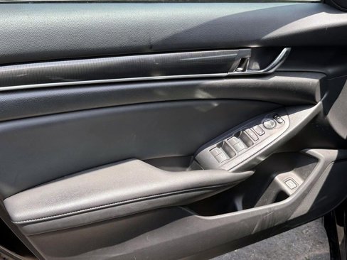 Used 2019 Honda Accord Sport image 14