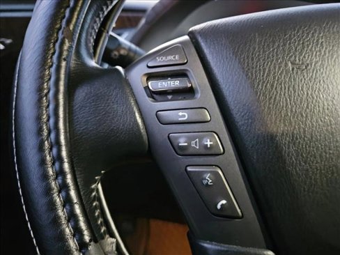Used 2020 Nissan Armada SL image 13