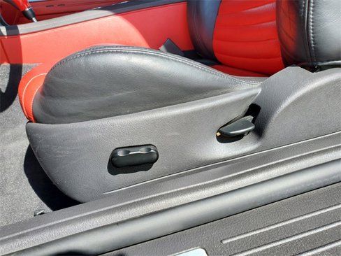 Used 2002 Ford Thunderbird image 6