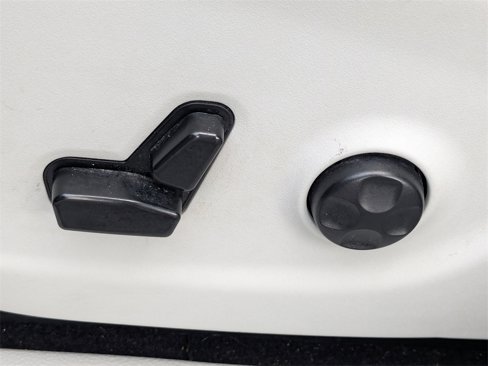 Used 2020 Jeep Cherokee Limited image 21