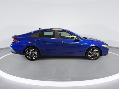 New 2025 Hyundai Elantra Sport image 4