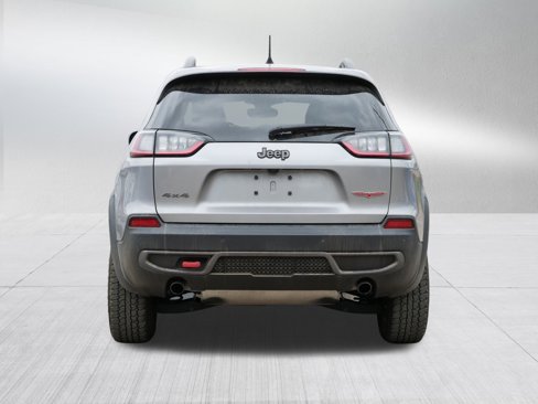Used 2019 Jeep Cherokee Trailhawk w/ Cold Weather Group image 6