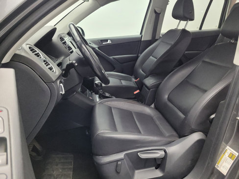 Used 2016 Volkswagen Tiguan S image 17