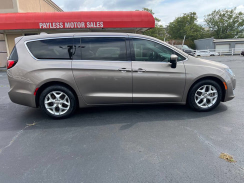 Used 2017 Chrysler Pacifica Touring Plus w/ Tire & Wheel Group image 8