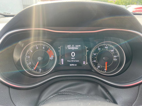 Used 2019 Jeep Cherokee Latitude w/ Popular Appearance Group image 10
