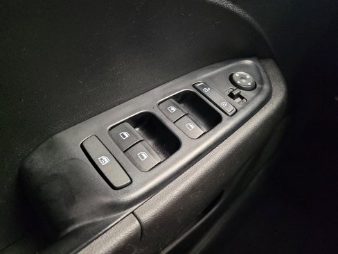 Used 2021 Hyundai Venue SE image 27