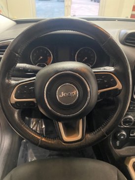 Used 2015 Jeep Renegade Latitude w/ Popular Equipment Group image 20
