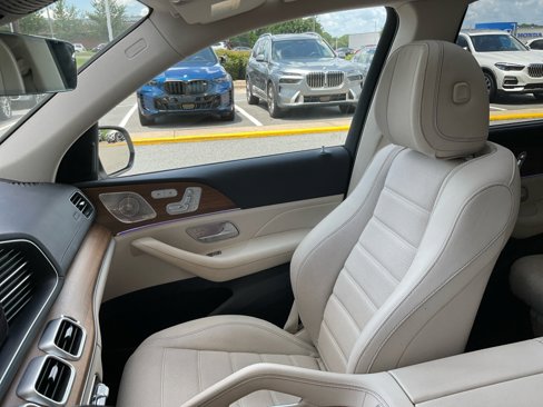 Used 2022 Mercedes-Benz GLS 450 4MATIC image 32