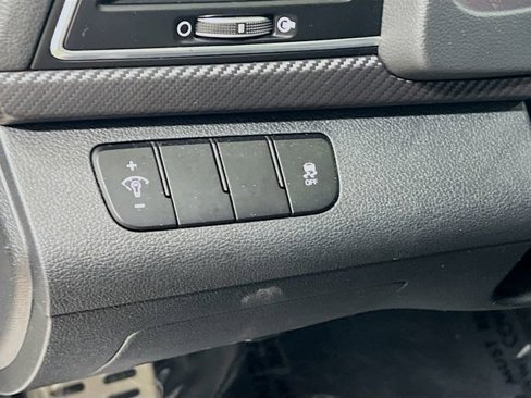 Used 2017 Hyundai Elantra Sport image 10