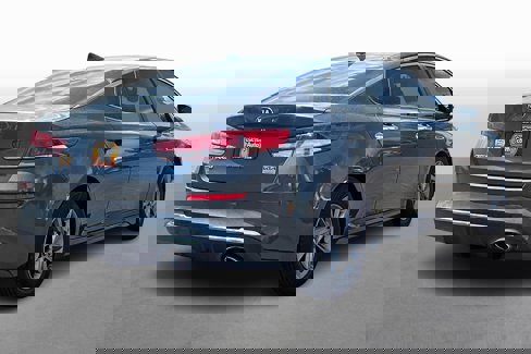 Used 2020 Kia Optima LX image 2