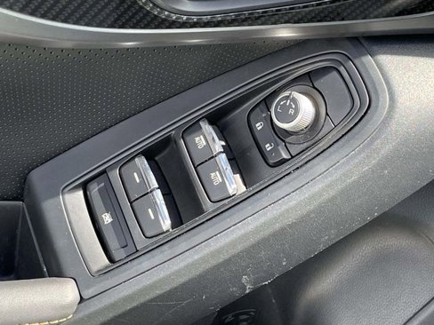 Used 2018 Subaru Crosstrek 2.0i Limited image 16