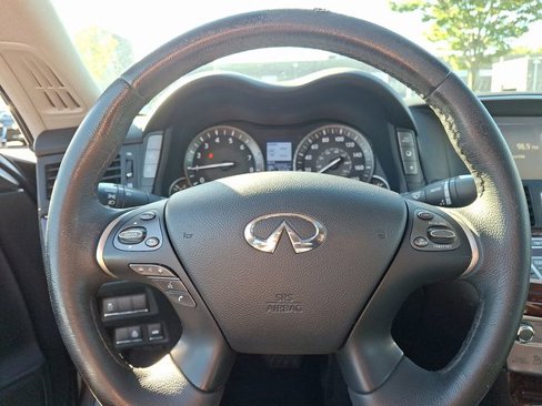 Used 2017 INFINITI Q70 L 3.7 image 23