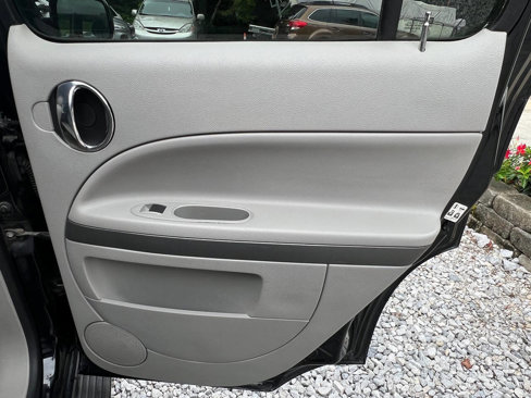 Used 2009 Chevrolet HHR LT w/ LT Preferred Equipment Group image 19