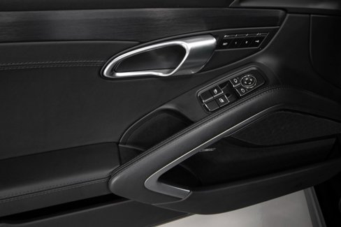 Used 2018 Porsche 911 Carrera 4 GTS image 35