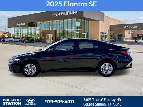 New 2025 Hyundai Elantra SE image 6
