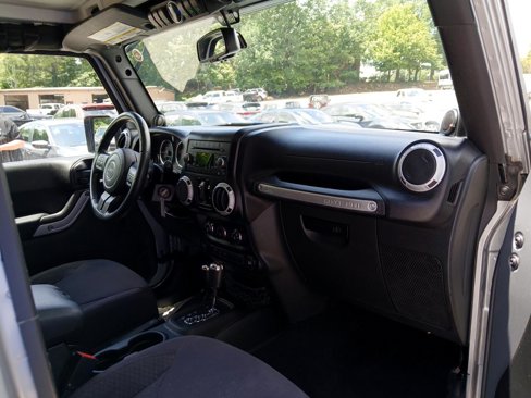 Used 2013 Jeep Wrangler Unlimited Sport image 15
