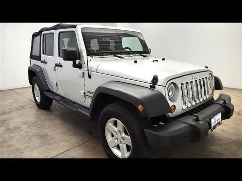 Used 2012 Jeep Wrangler Unlimited Sport image 8