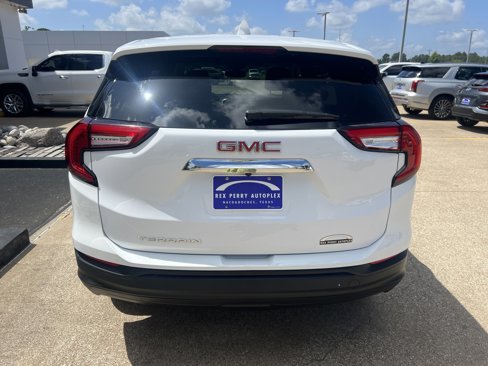 Used 2024 GMC Terrain SLE image 22