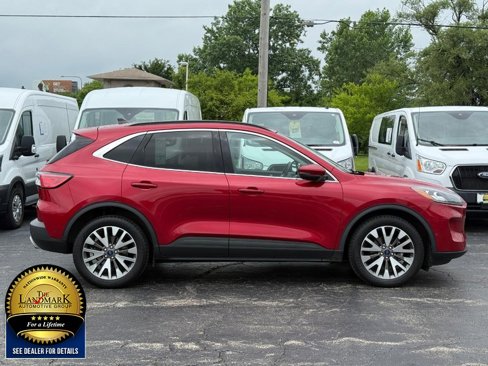 Used 2020 Ford Escape Titanium image 2