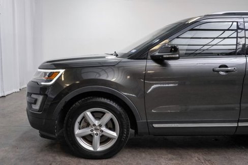 Used 2017 Ford Explorer XLT w/ Equipment Group 201A image 17