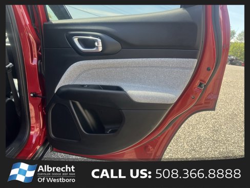 Certified 2023 Jeep Compass Latitude w/ Convenience Group image 19