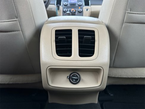 Used 2015 Ford Taurus SE image 22