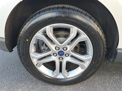 Used 2018 Ford Edge Titanium w/ Equipment Group 301A image 7