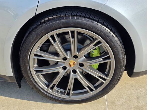 Certified 2018 Porsche Panamera 4 w/ Premium Package Plus image 14