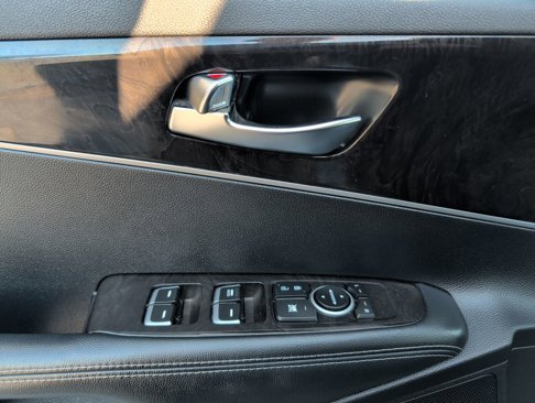 Used 2016 Kia Sorento LX image 10