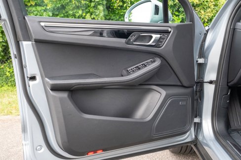 Certified 2024 Porsche Macan image 21