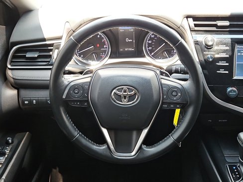 Used 2020 Toyota Camry SE image 14