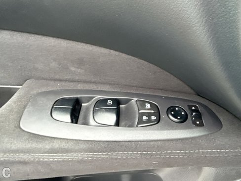 Used 2015 Nissan Pathfinder S image 21